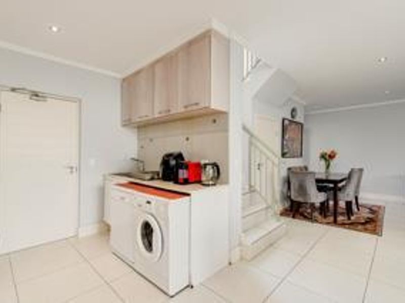 Modern Family Living in as Sought-After Bryanston Estate - Photo 4