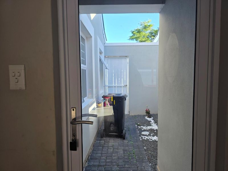 Family Haven in Sought After Leisure Bay Estate - Photo 6