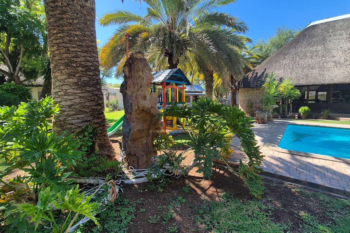 Lodge in Outjo for sale - Photo 3