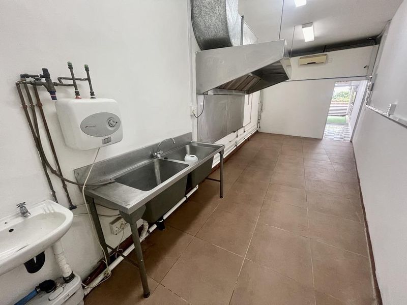 Hendra - Prime Retail / Restaurant Space To Let in Central Durban North - Photo 6