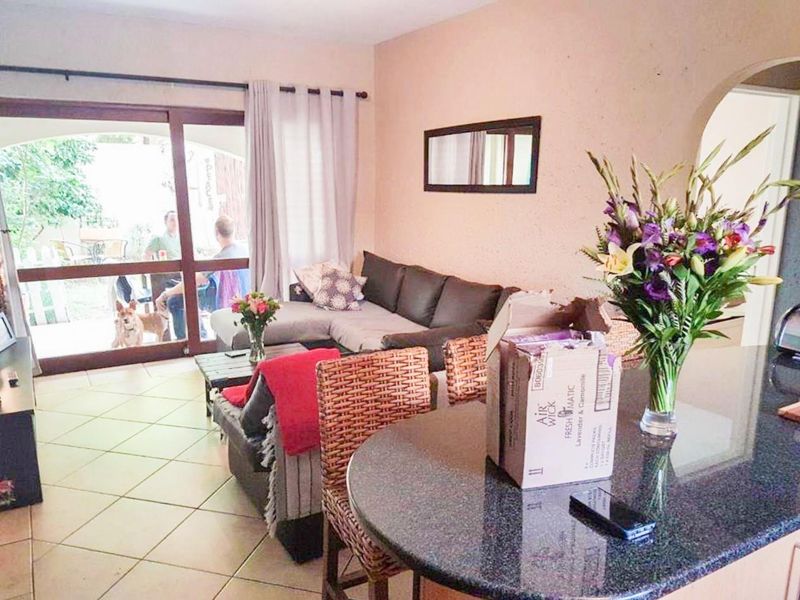COSY 1 BED 1 BATH GARDEN APARTMENT UNFURNISHED LONEHILL - Photo 4