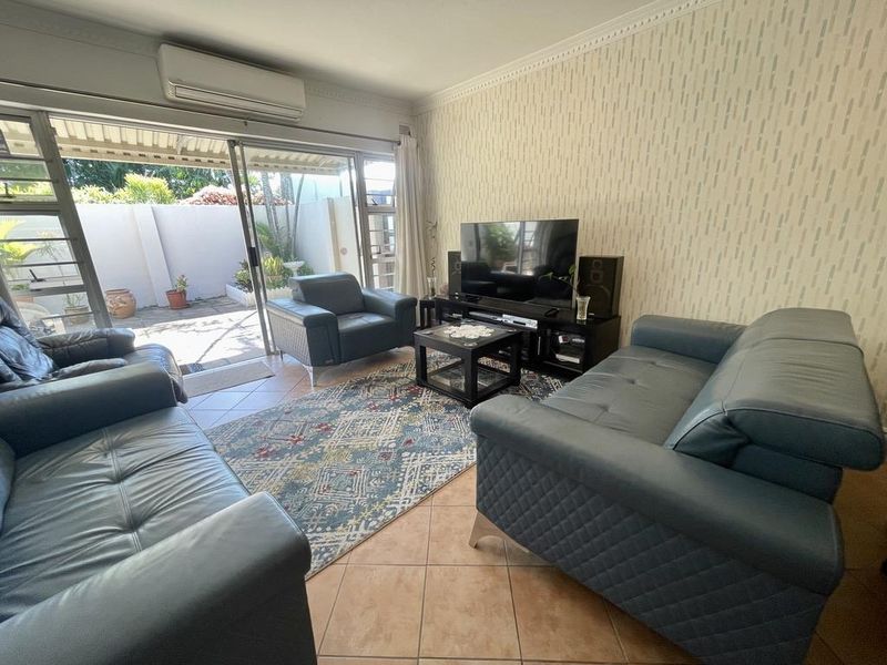 Hendra - Ground Floor Townhouse in Quiet Umhlanga Location - Photo 2