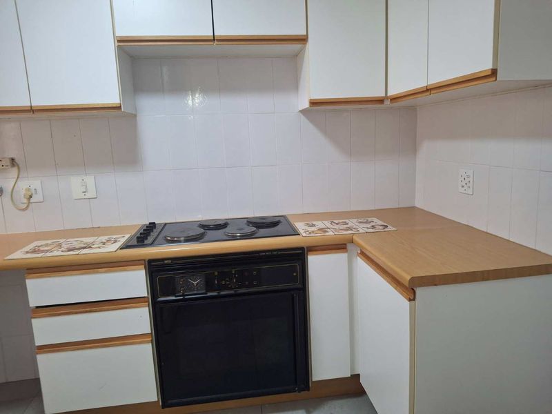 A BEAUTIFUL TWO BEDROOM SIMPLEX - Photo 8