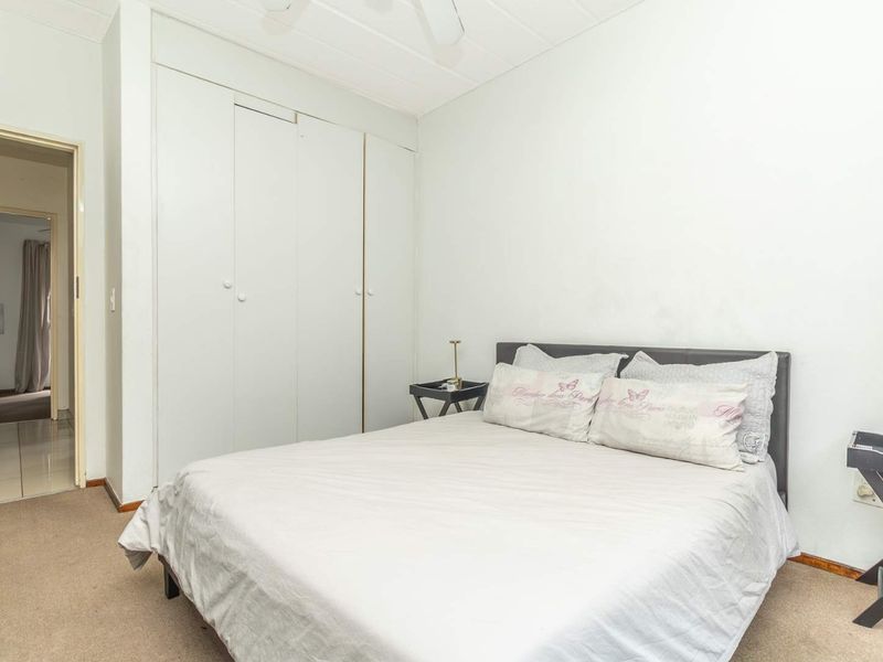 Spacious 2-Bedroom Apartment with Modern Amenities in Prime Location - Photo 10