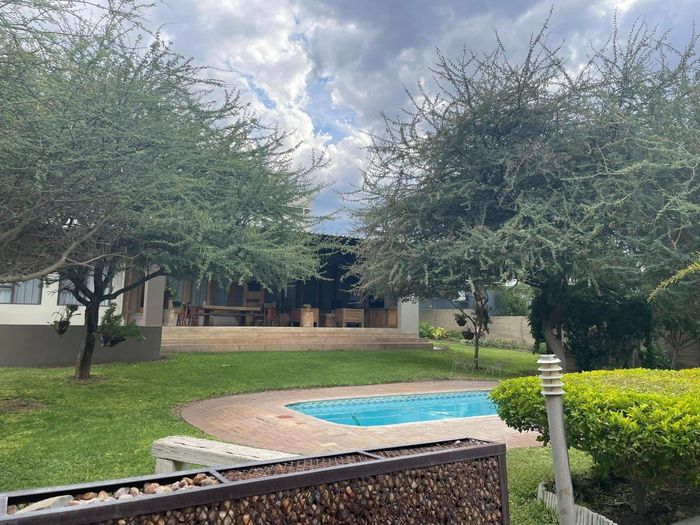 Property #2391655, House For Sale in Outjo Central