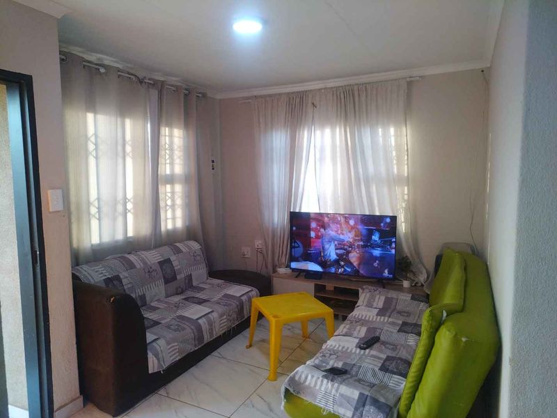 3 bedrooms house for sale in Soshanguve VV - Photo 5