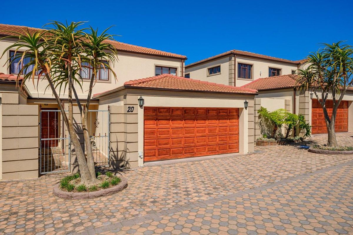 Stunning 4-bedroom home with high quality finishes for Sale! - Photo 3