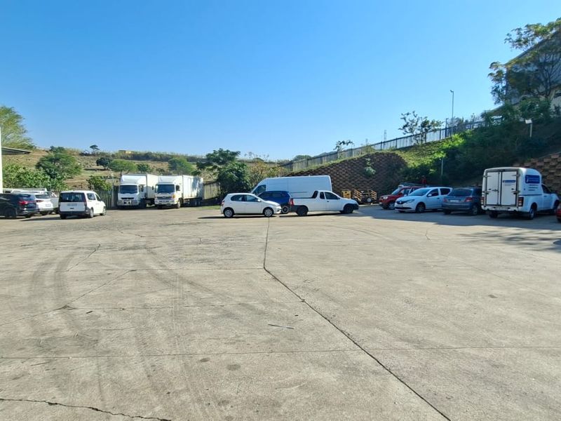 Prime 1,671m2 Warehouse To Let | Riverhorse Valley - Photo 4