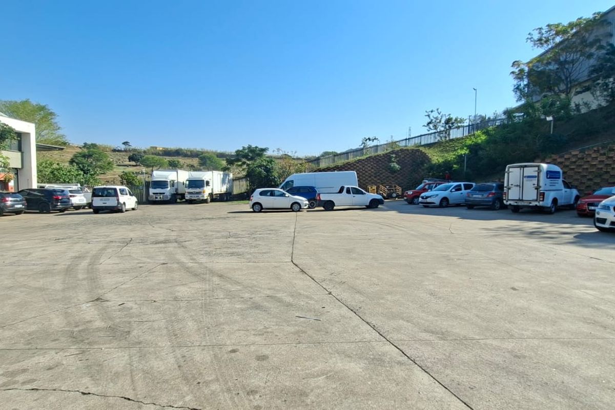 Prime 1,671m2 Warehouse To Let | Riverhorse Valley - Photo 4