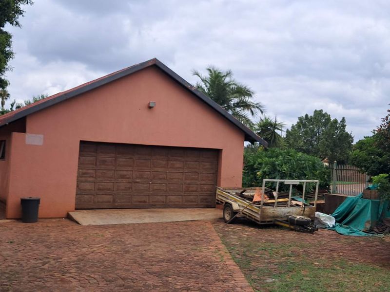 ### EXCEPTIONAL PROPERTY - Photo 7