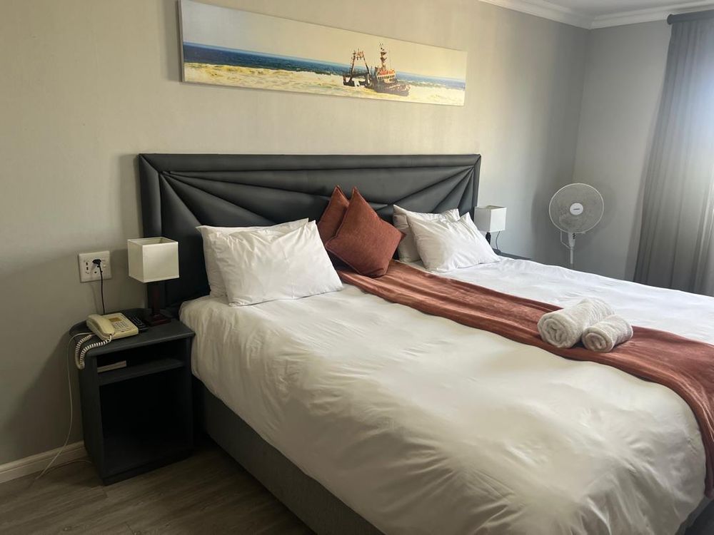 Standard double bedroom