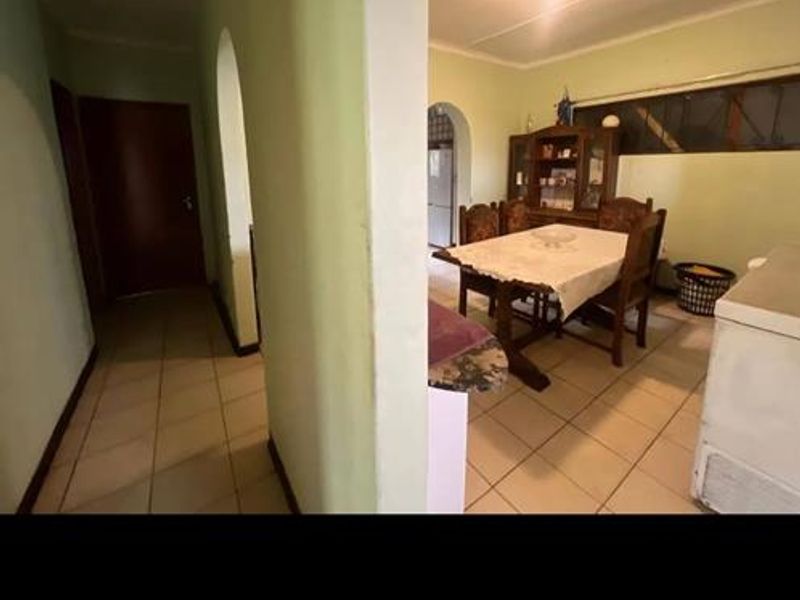 House for sale in Soweto for 1 150 000 - Photo 4