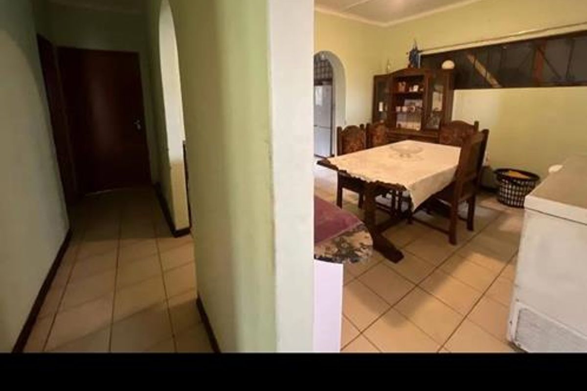 House for sale in Soweto for 1 150 000 - Photo 4