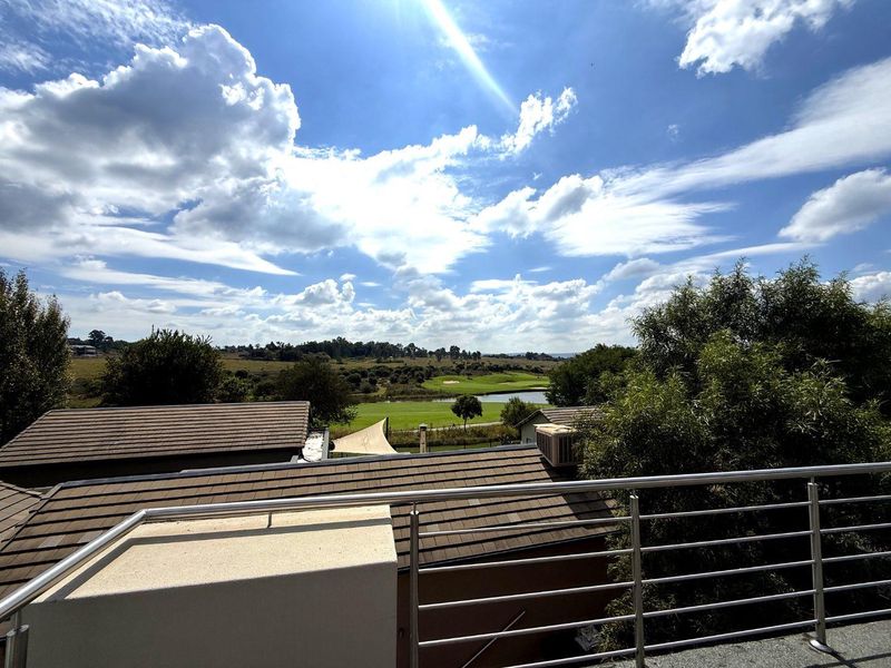 Golf Estate Living at its best - Designed for family and Entertaining - Photo 3