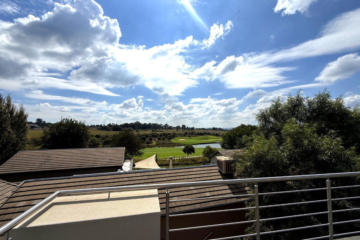Golf Estate Living at its best - Designed for family and Entertaining - Photo 3