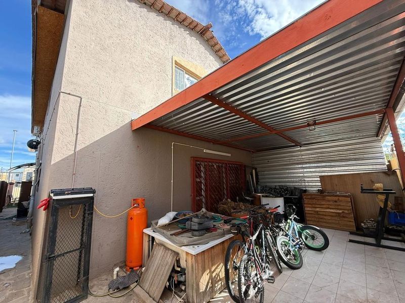 Stunning Standalone four-bedroom house for sale in Cimbebasia - Photo 6