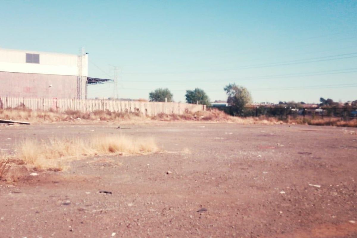 1.1645 HEKT INDUSTRIAL PROPERTY.IDEAL FOR FACTORIES OR LARGE BUSSINESS IDEAS - Photo 4