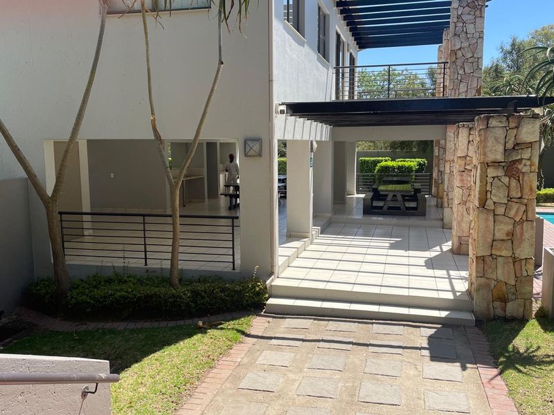 Cara Blu apartment in the heart of Bryanston for sale - Photo 5