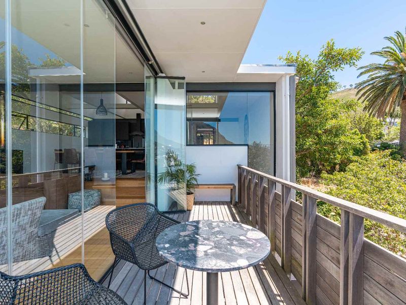 Spacious Layout Designed for Comfortable Living in Tamboerskloof - Photo 6