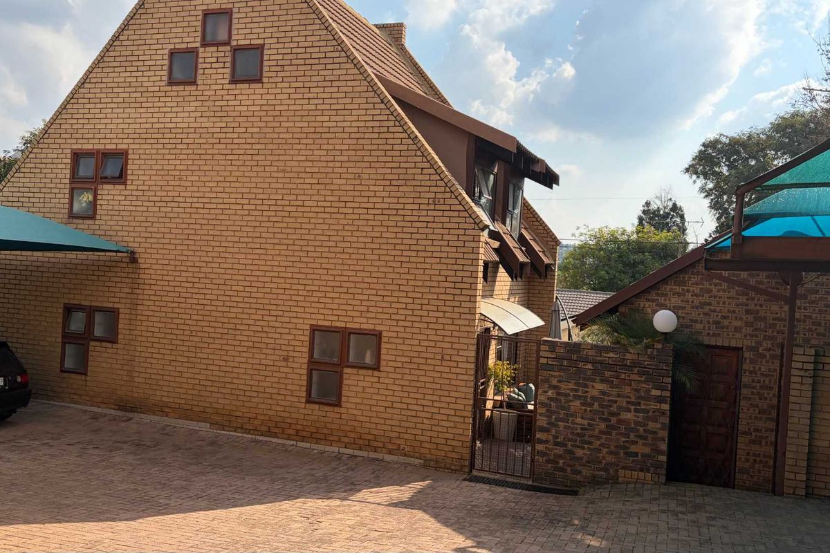 2.5 Bedroom Cluster in Parkmore - Photo 2