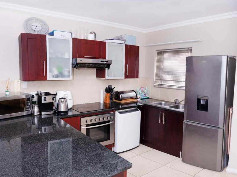 Comfortable Living - Photo 2