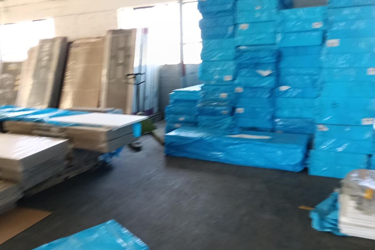 Two Warehouses | Yard | Super-Link Access - Photo 3