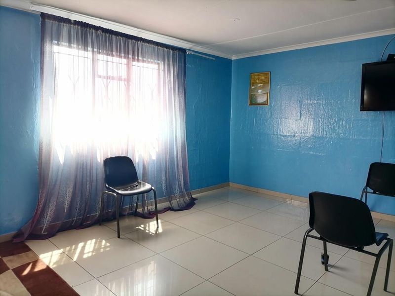 2 Bedroom House for Sale in Westbery - Photo 10