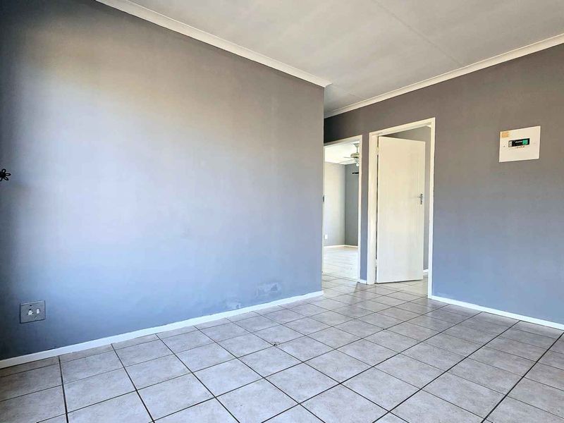 2 BEDROOM TONWHOUSE TO LET IN THE HART OF DOORNPOORT - Photo 7