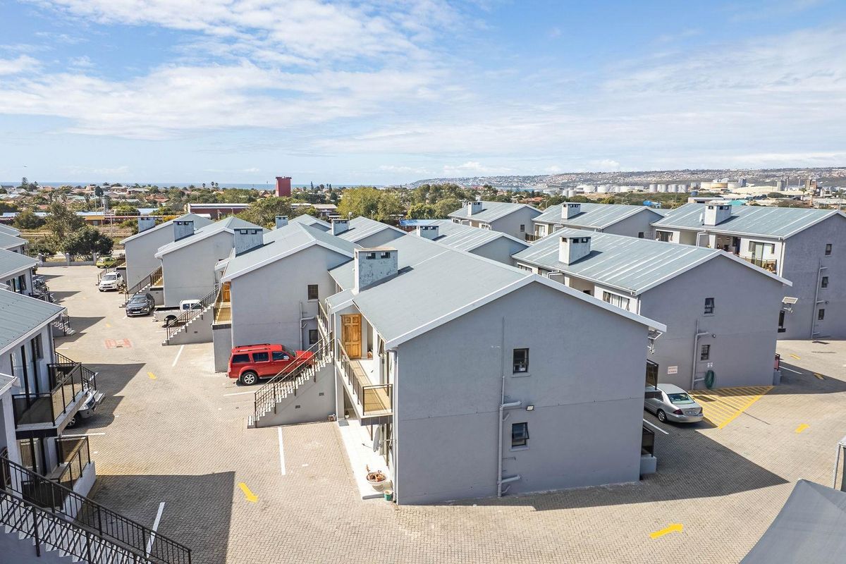 Live & earn: Excellent income property by Hartenbos - Photo 2