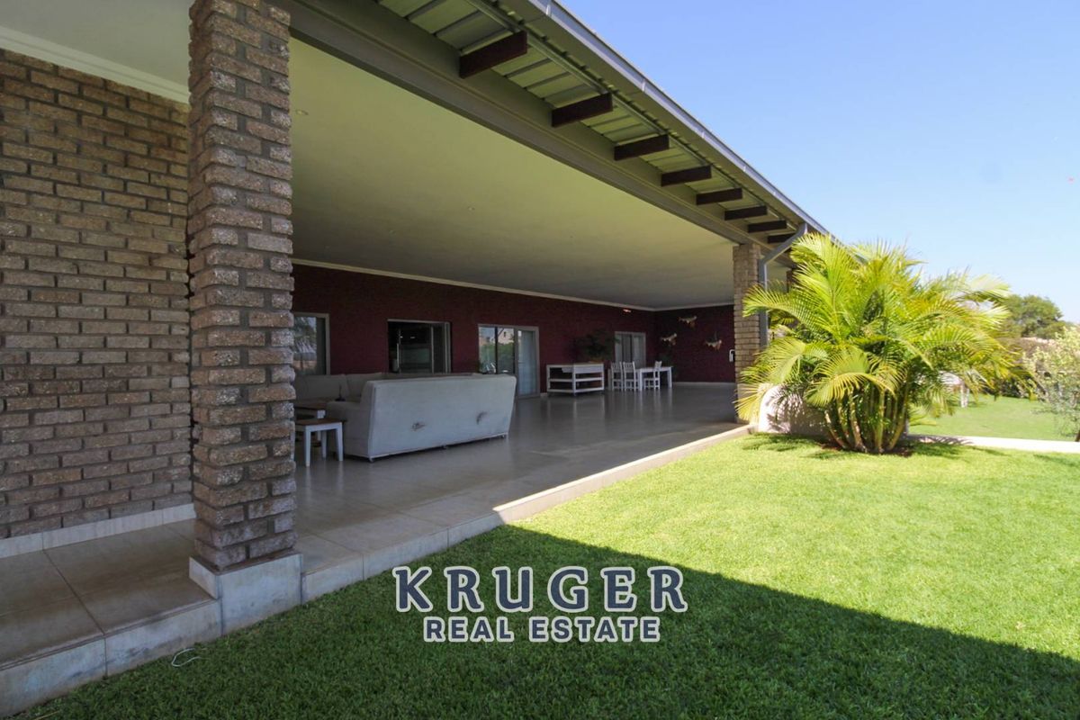 🏡 Exclusive Modern Home for Sale - Photo 5