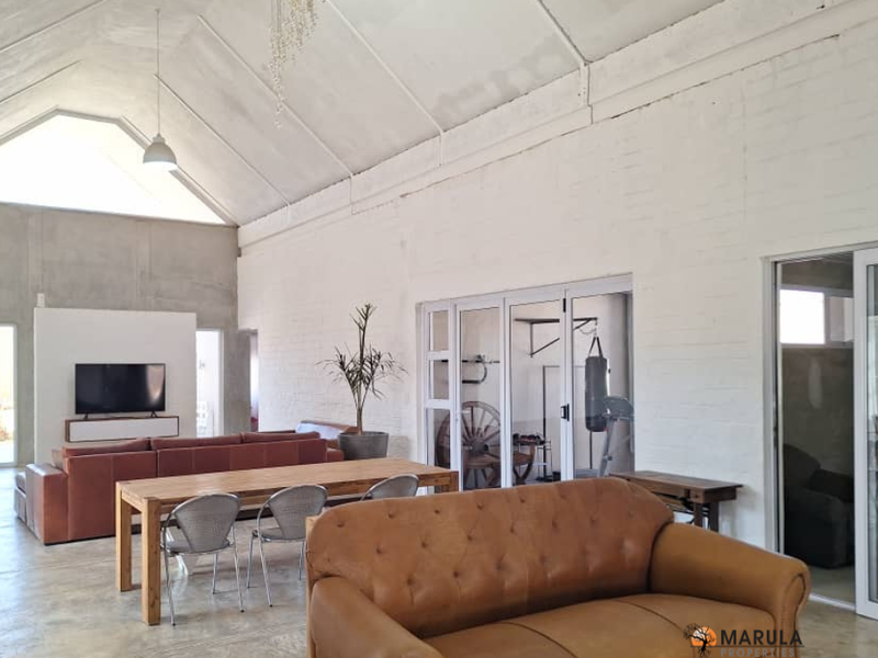 FOR SALE | STYLISH FAMILY HOME | OMEYA ESTATE - Photo 4