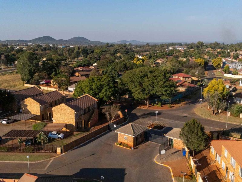 VACANT LAND WITH HALF-BUILT HOUSE FOR SALE IN VILLA CLARINA ESTATE - Photo 10