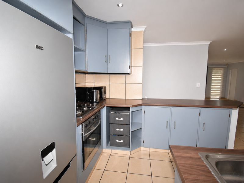 Modern Simplex Townhouse - Photo 9