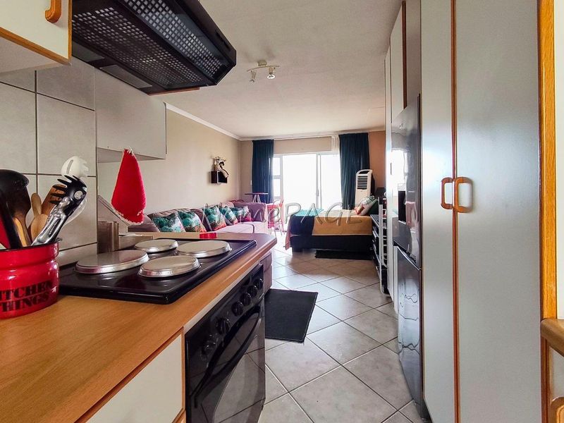 Long Beach, Walvis Bay:  Bachelor unit for sale - Photo 6