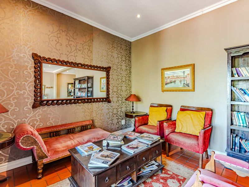 Exquisite Guest House in Waterkloof Ridge - Photo 6