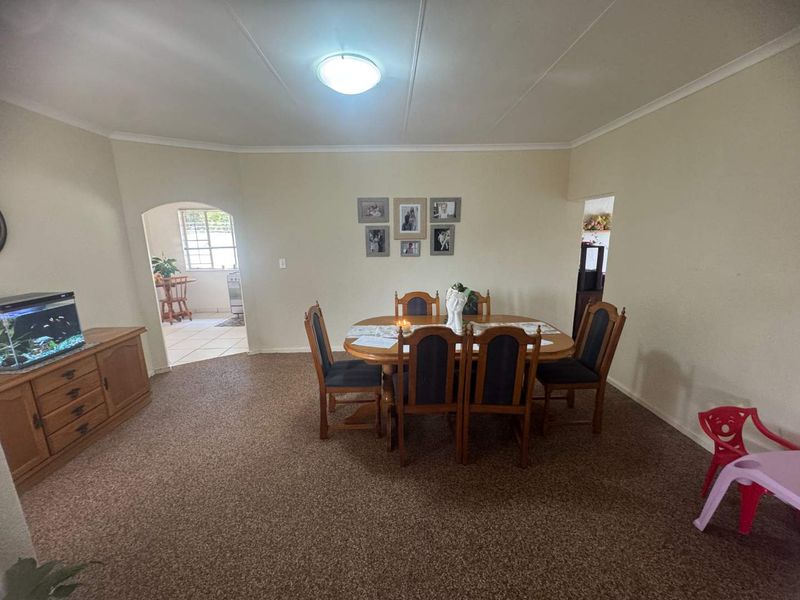 Family Home for Sale - Photo 5