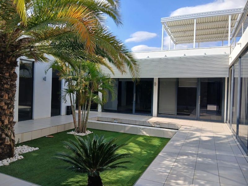Premium Corporate Headquarters To Let | Klein Windhoek - Photo 1