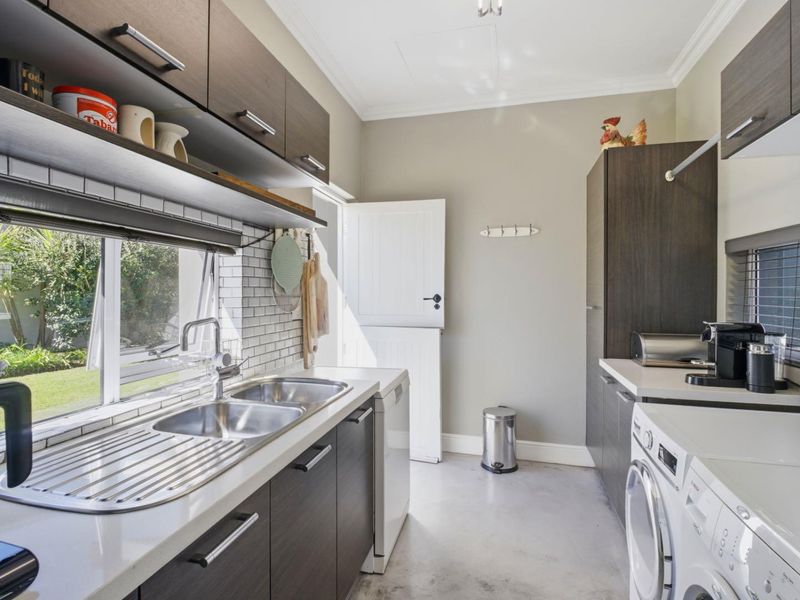 Where Contemporary Elegance Meets Effortless Family Living - Photo 9