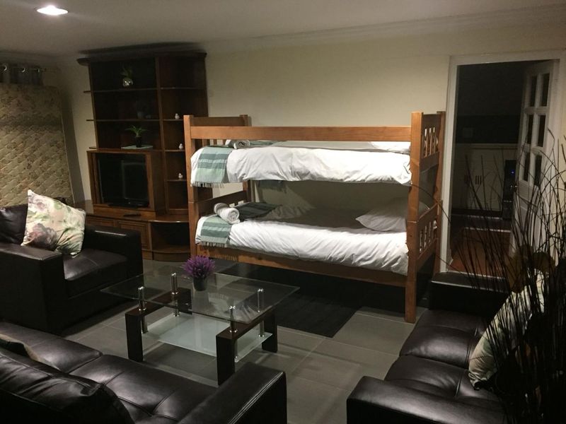 Furnished 2 Bedroom To Let - Photo 3