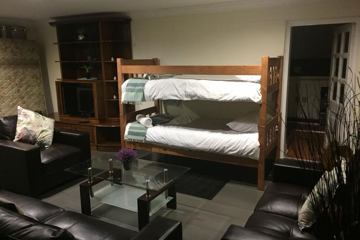 Furnished 2 Bedroom To Let - Photo 3