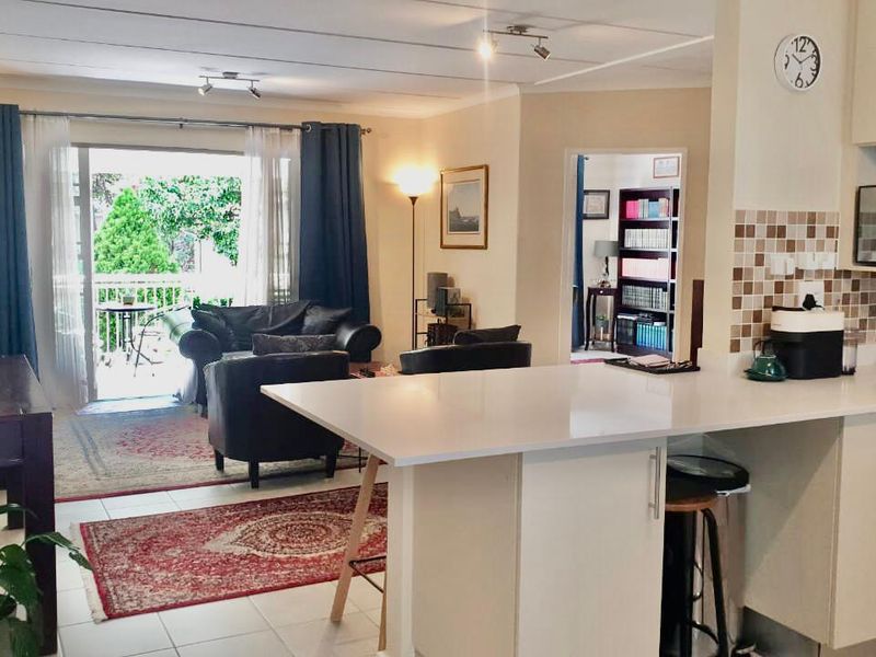 Newly renovated townhouse. - Photo 3