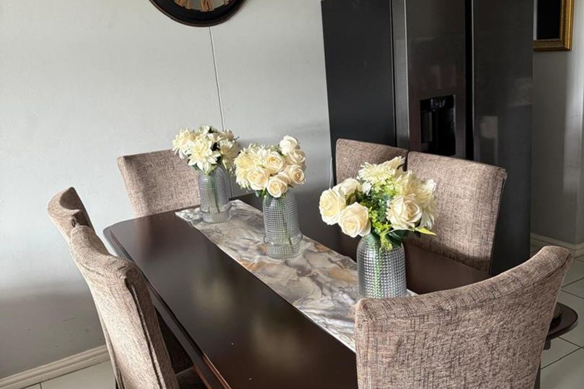 2 Bedroom apartment fully furnished at the heart of Umhlanga - Photo 5