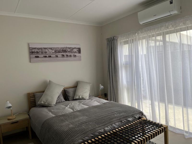 Modern Furnished Apartment 2 bedrooms, 2 bathrooms Windhoek Central - Photo 8