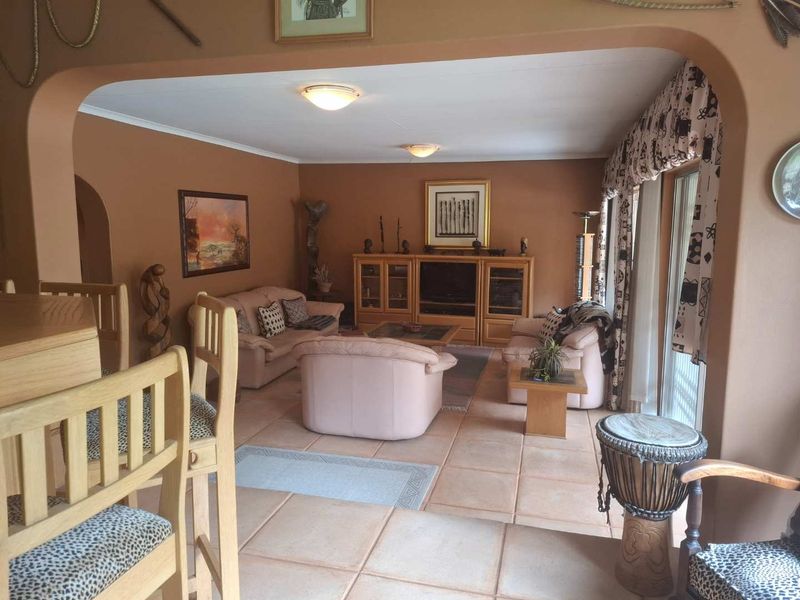 WELCOME HOME TO YOUR STYLISH FAMILY HOME IN SECURE AREA - Photo 3