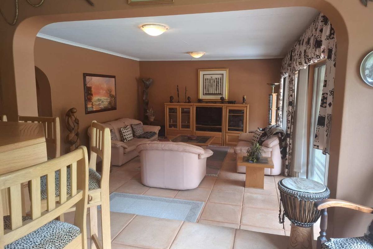 WELCOME HOME TO YOUR STYLISH FAMILY HOME IN SECURE AREA - Photo 3