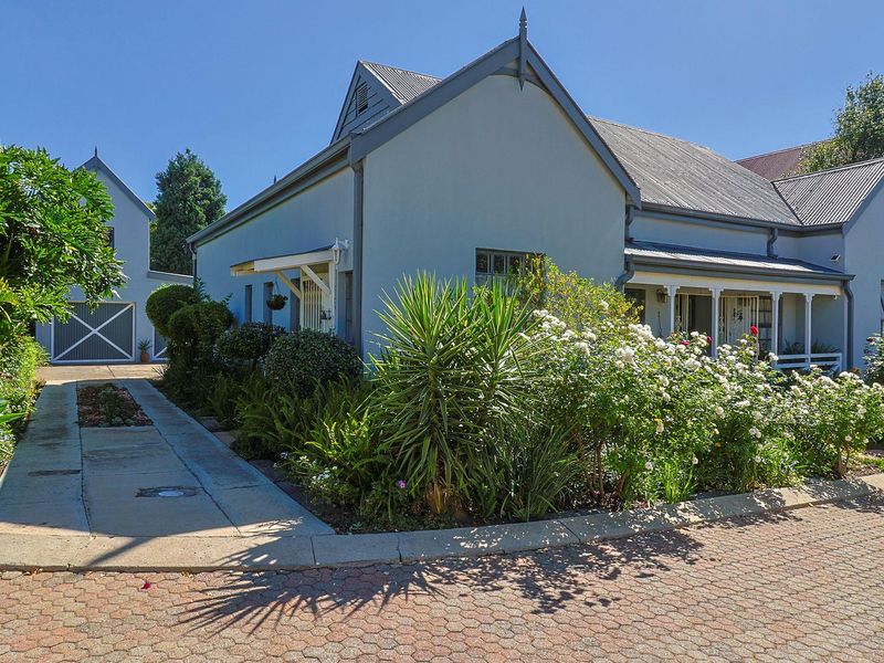 3 BEDROOM HOME IN A SECURE HOUSING ESTATE IN LONE HILL - Photo 3