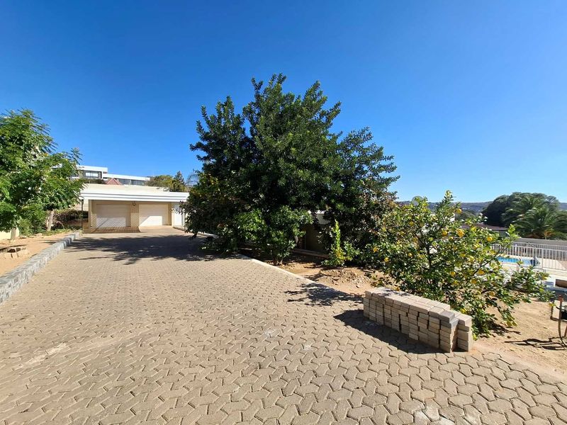 Family home on large erf - SOLE MANDATE - Photo 6