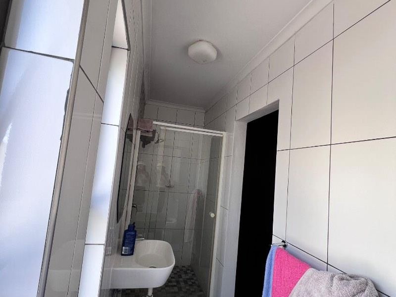 3 Bedroom Townhouse for Sale in Shetu Estate, Otjomuise Ext 4 - Photo 6