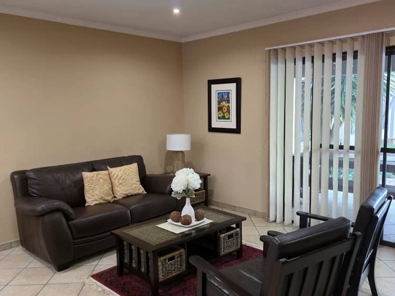 Stunning townhouse for Sale Windhoek Golf Estates - Photo 6