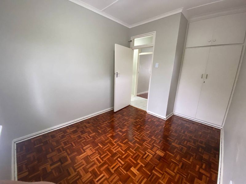 MODERN TWO BEDROOM SECOND FLOOR APARTMENT TO RENT - Photo 10